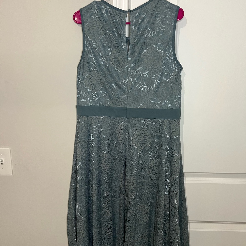 Chic Backless Lace Dress - Gray